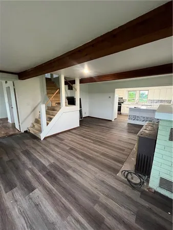 $169,000 | 806 Us Highway, Iola, KS 66749