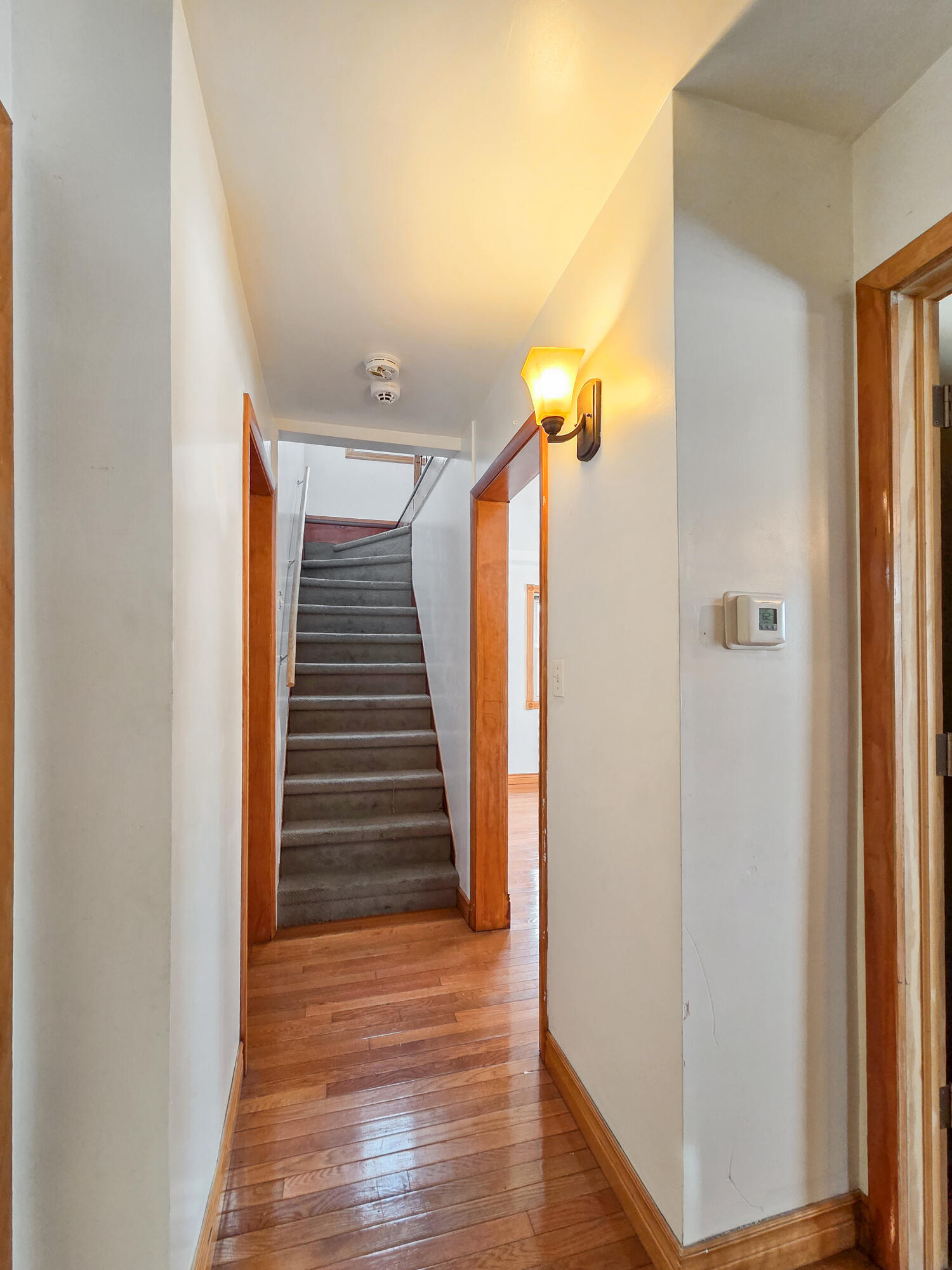 1472 Atlas Street Hammond, IN 46320 - Photo 15 of 27 a view of a entryway
