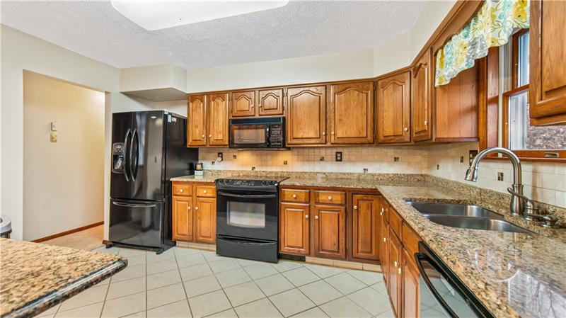 762 Central School Road Perryopolis, PA 15473 - Photo 6 of 25 What a great kitchen !!