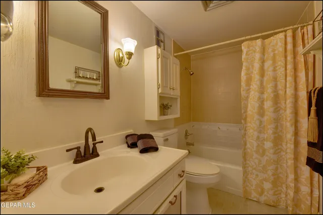 $143,000 | 252 Shadow Mountain Drive, Unit D12, El Paso, TX 79912