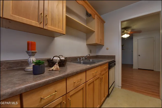 $143,000 | 252 Shadow Mountain Drive, Unit D12, El Paso, TX 79912