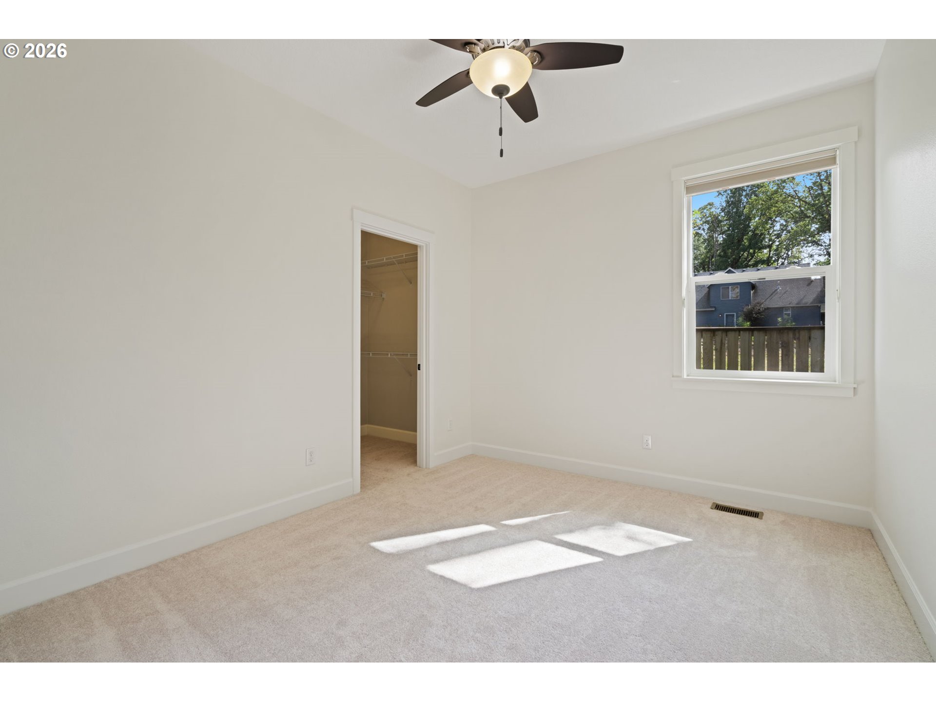 16120 Southeast Pinot Road Milwaukie, OR 97267 - Photo 18 of 40 Kitchen/Living Room