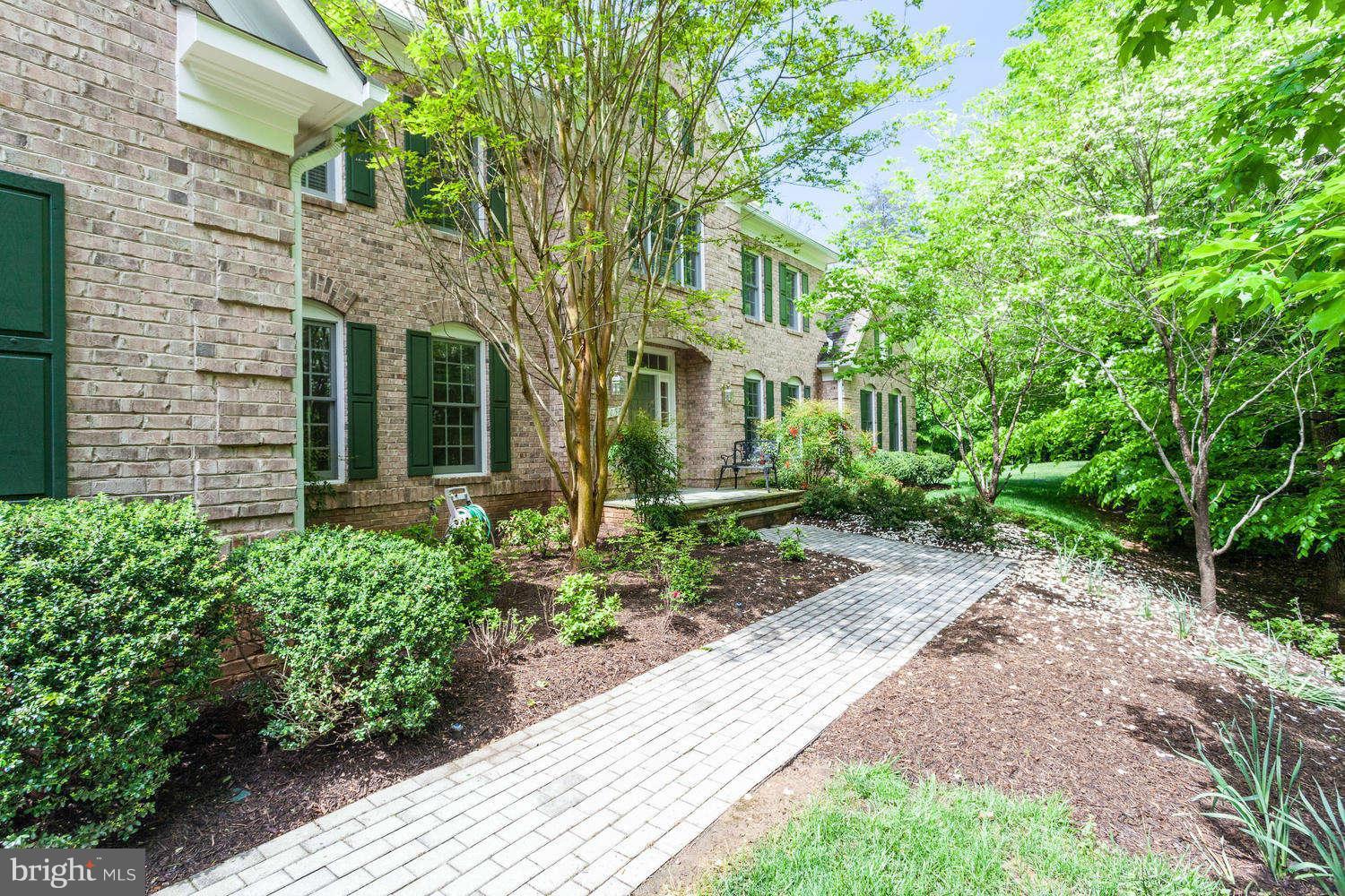 7054 Balmoral Forest Road Clifton, VA 20124 - Photo 1 of 30 Exterior (Front)