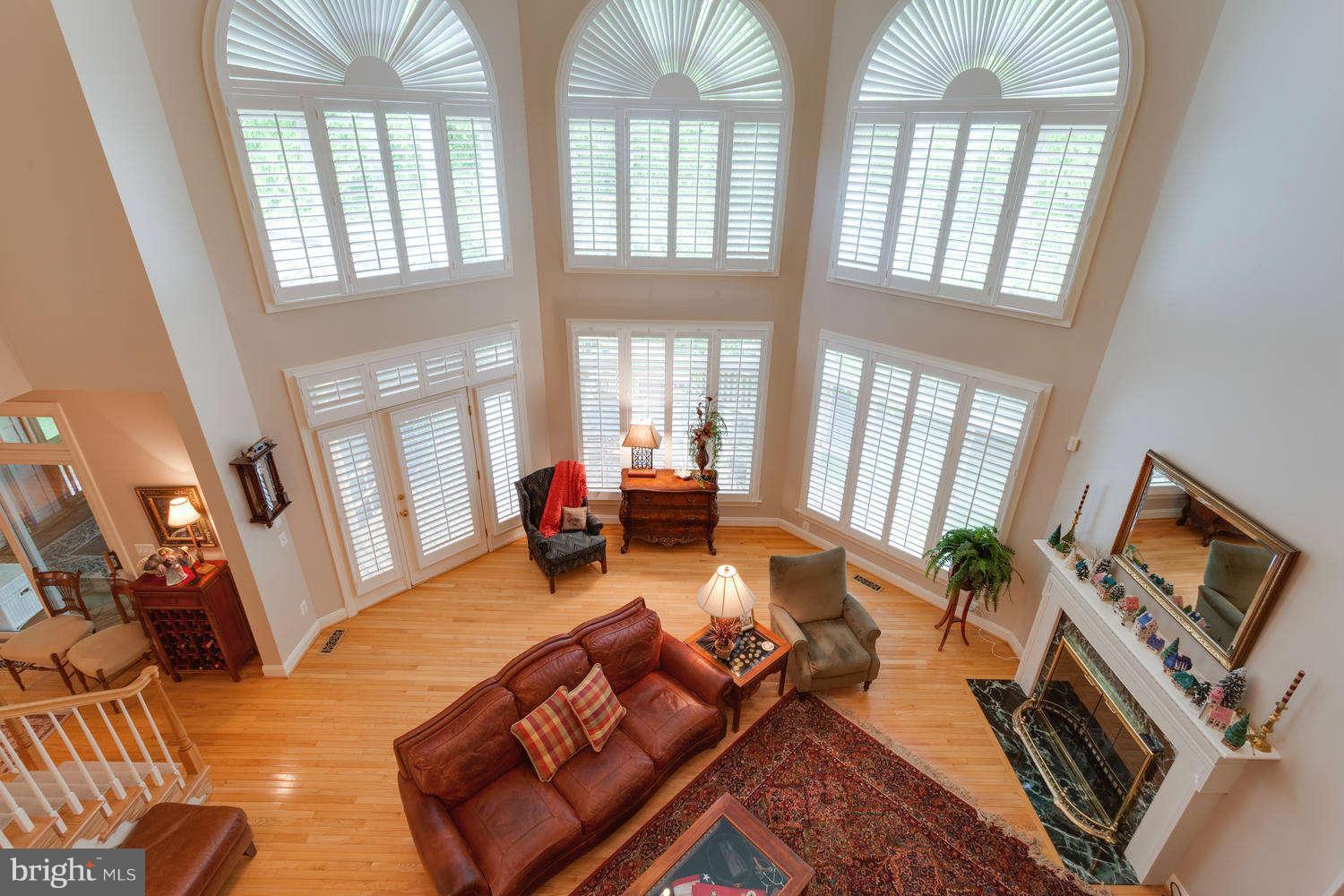 7054 Balmoral Forest Road Clifton, VA 20124 - Photo 17 of 30 Family Room
