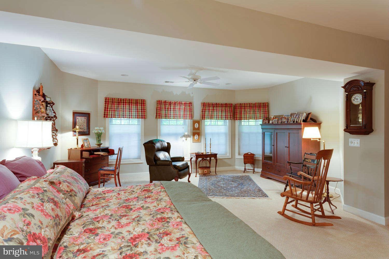 7054 Balmoral Forest Road Clifton, VA 20124 - Photo 27 of 30 Bath (Master)