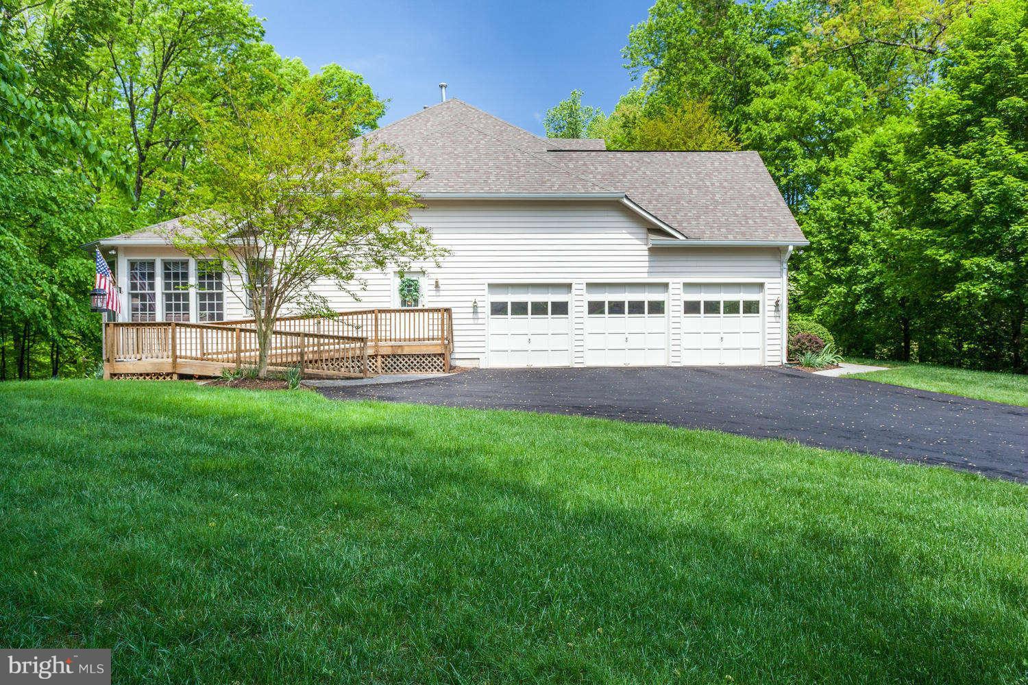 7054 Balmoral Forest Road Clifton, VA 20124 - Photo 29 of 30 Exterior (General)