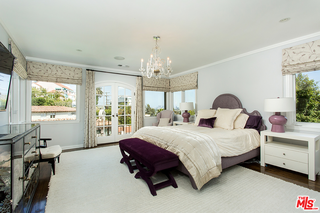 1427 Queens Road Los Angeles, CA 90069 - Photo 11 of 30 Gallery Image 11