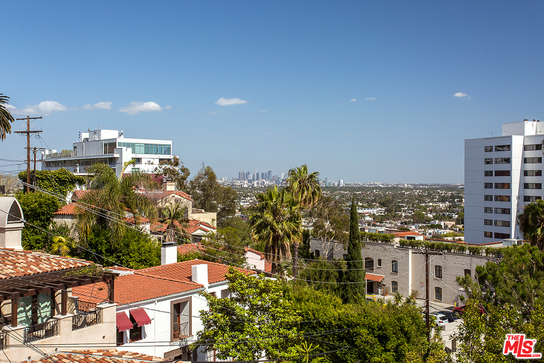 1427 Queens Road Los Angeles, CA 90069 - Photo 14 of 30 Gallery Image 14
