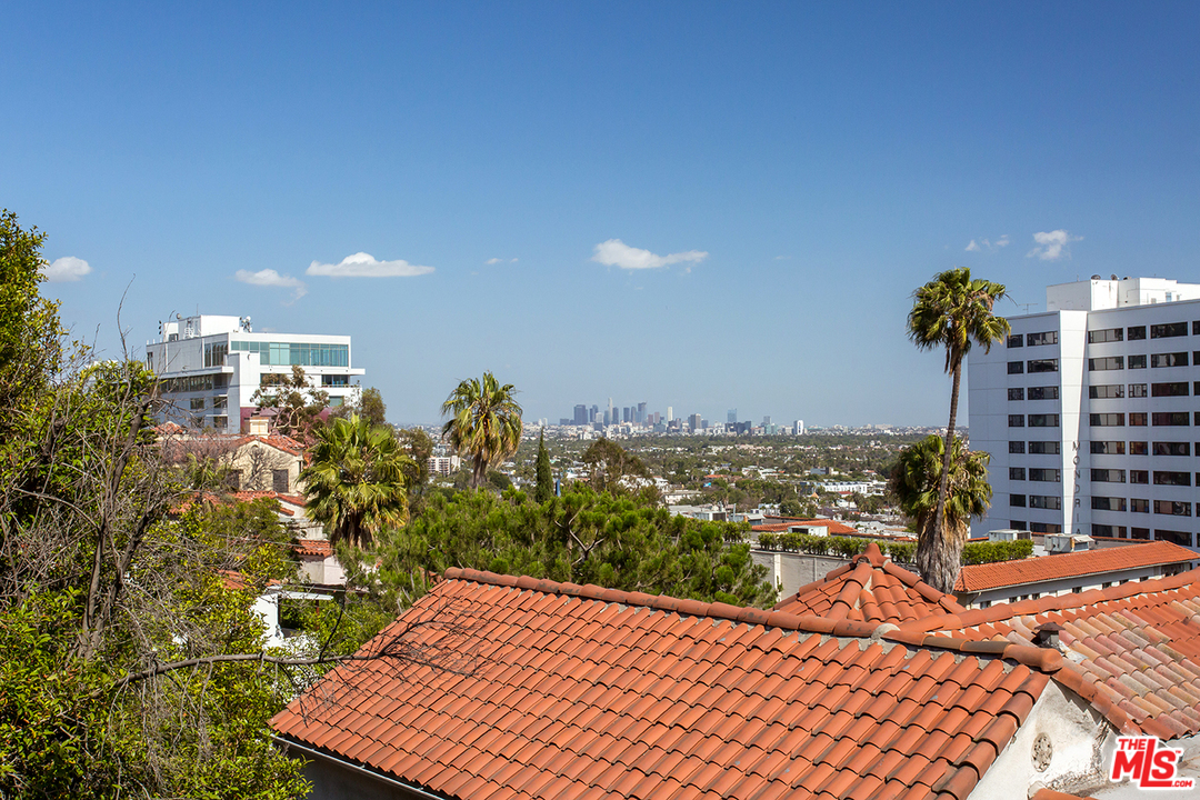 1427 Queens Road Los Angeles, CA 90069 - Photo 15 of 30 Gallery Image 15