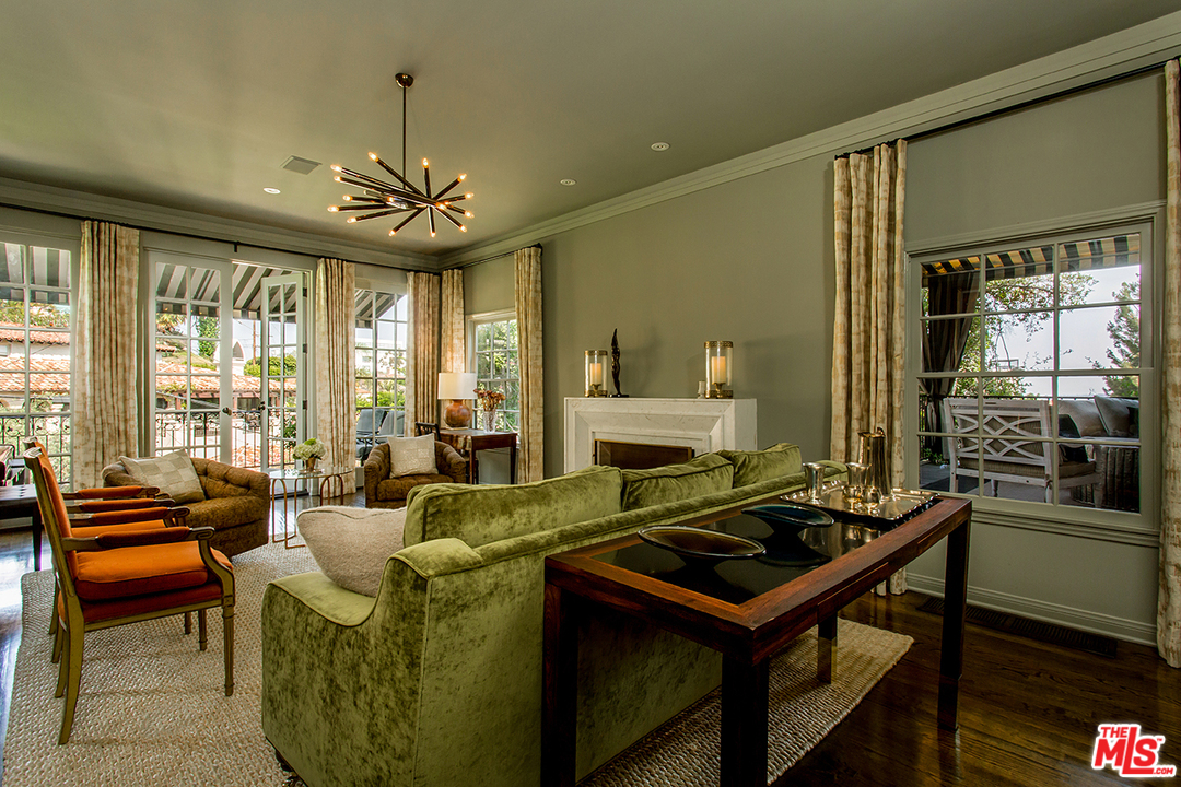 1427 Queens Road Los Angeles, CA 90069 - Photo 19 of 30 Gallery Image 19