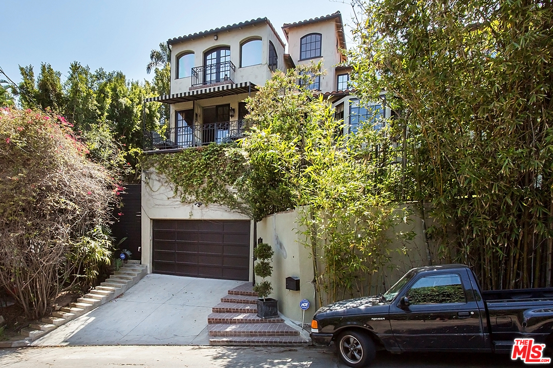 1427 Queens Road Los Angeles, CA 90069 - Photo 6 of 30 Gallery Image 6