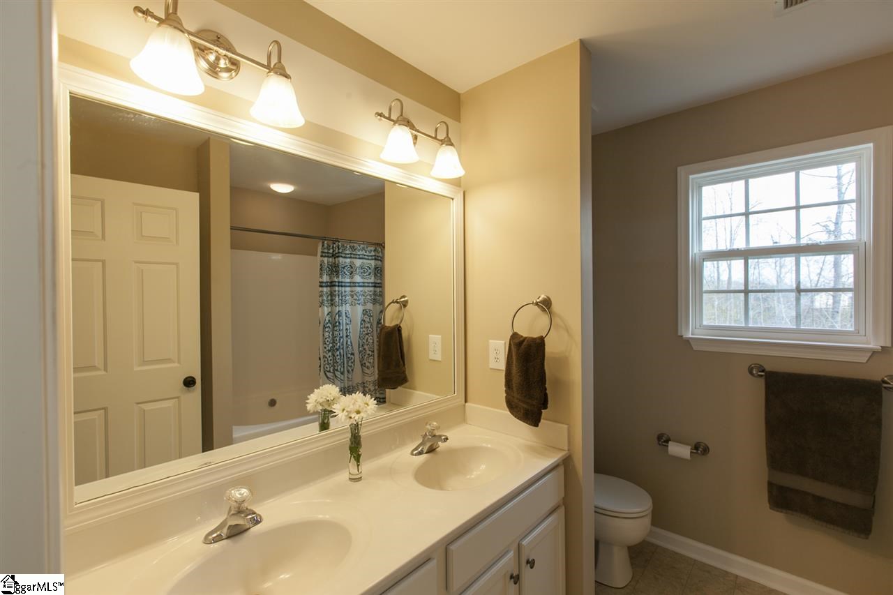 608 Sunset Maple Court Fountain Inn, SC 29644 - Photo 13 of 27 Gallery Image 13