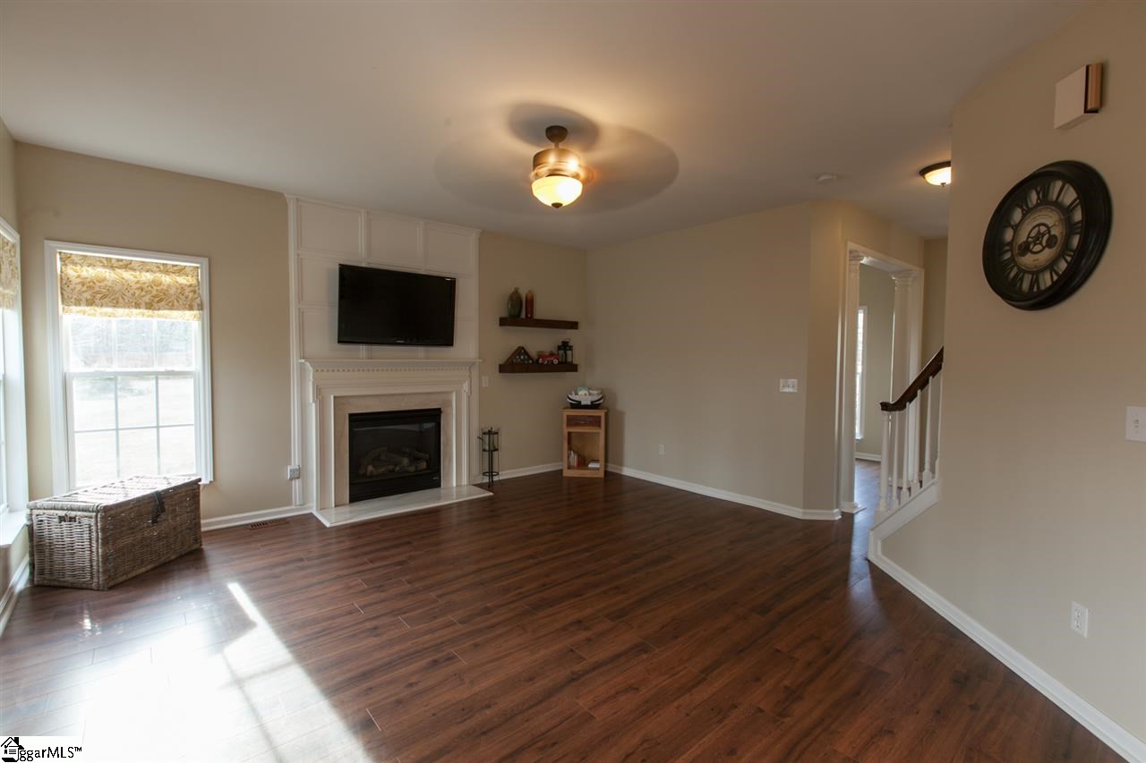608 Sunset Maple Court Fountain Inn, SC 29644 - Photo 6 of 27 Gallery Image 6