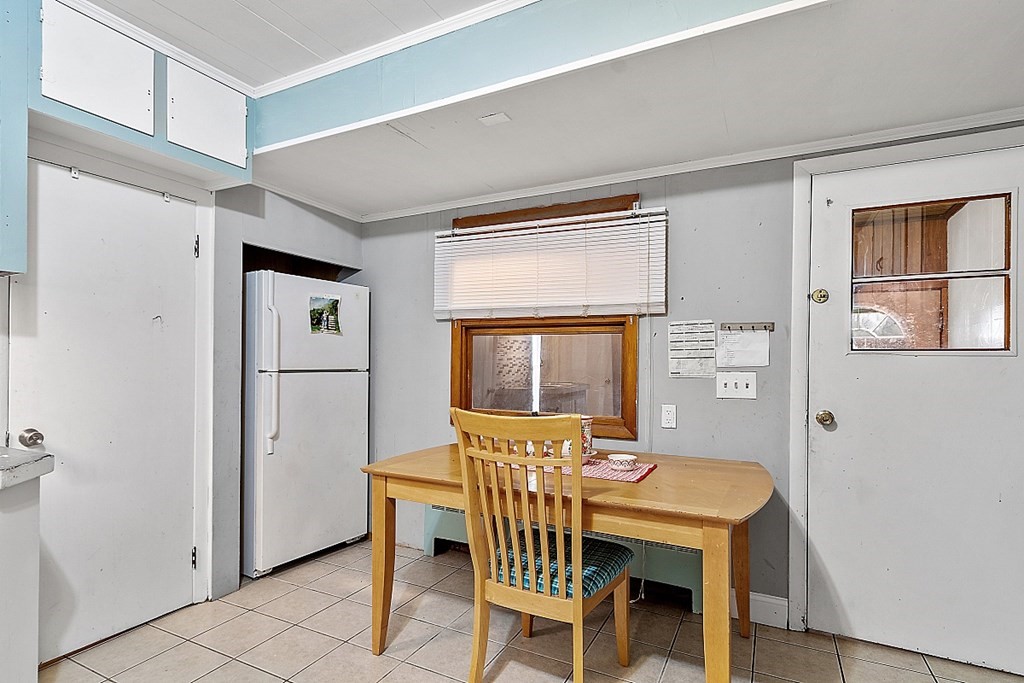 3 Travis Street Worcester, MA 01604 - Photo 8 of 38 Gallery Image 8