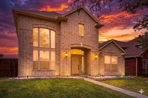 $565,000 | 3945 Luke Lane, Carrollton, TX 75007