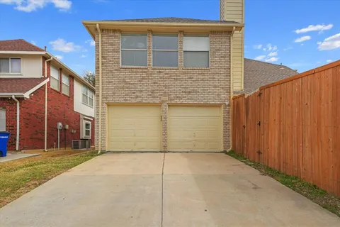 $565,000 | 3945 Luke Lane, Carrollton, TX 75007