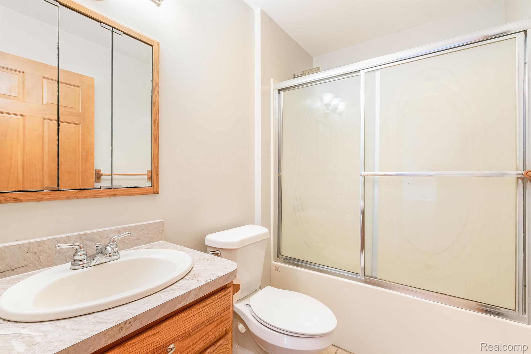 23795 Carleton West Road Belleville, MI 48111 - Photo 13 of 28 Gallery Image 13