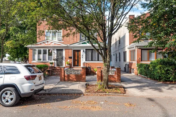 $1,000,000 | 65-17 78th Avenue | Glendale