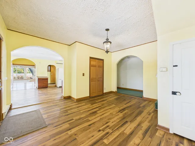 $395,000 | 6912 North County Road 700 West, Middletown, IN 47356