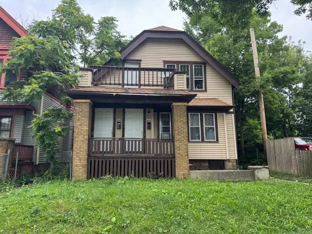 $129,900 | 3716 West Roberts Street, Unit 3718, Milwaukee, WI 53208