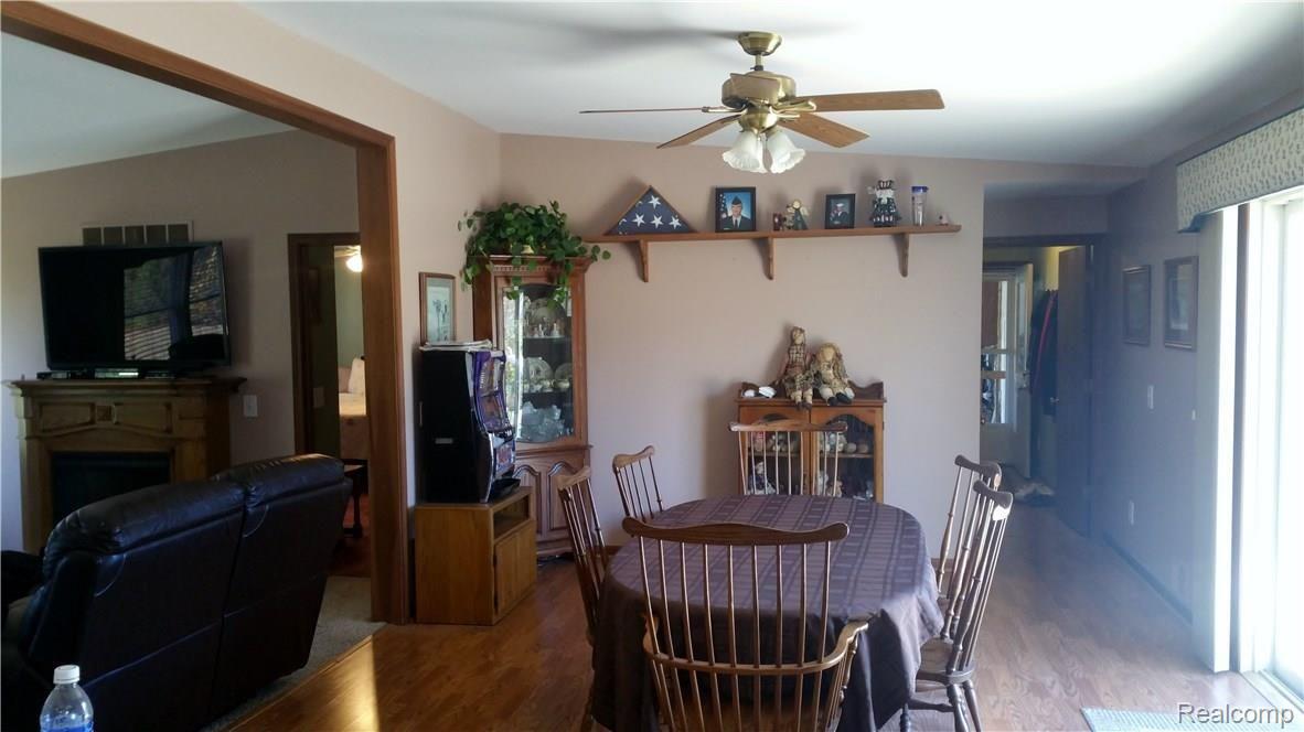 1908 South Range Road St. Clair, MI 48079 - Photo 5 of 22 20151025_134344.jpg