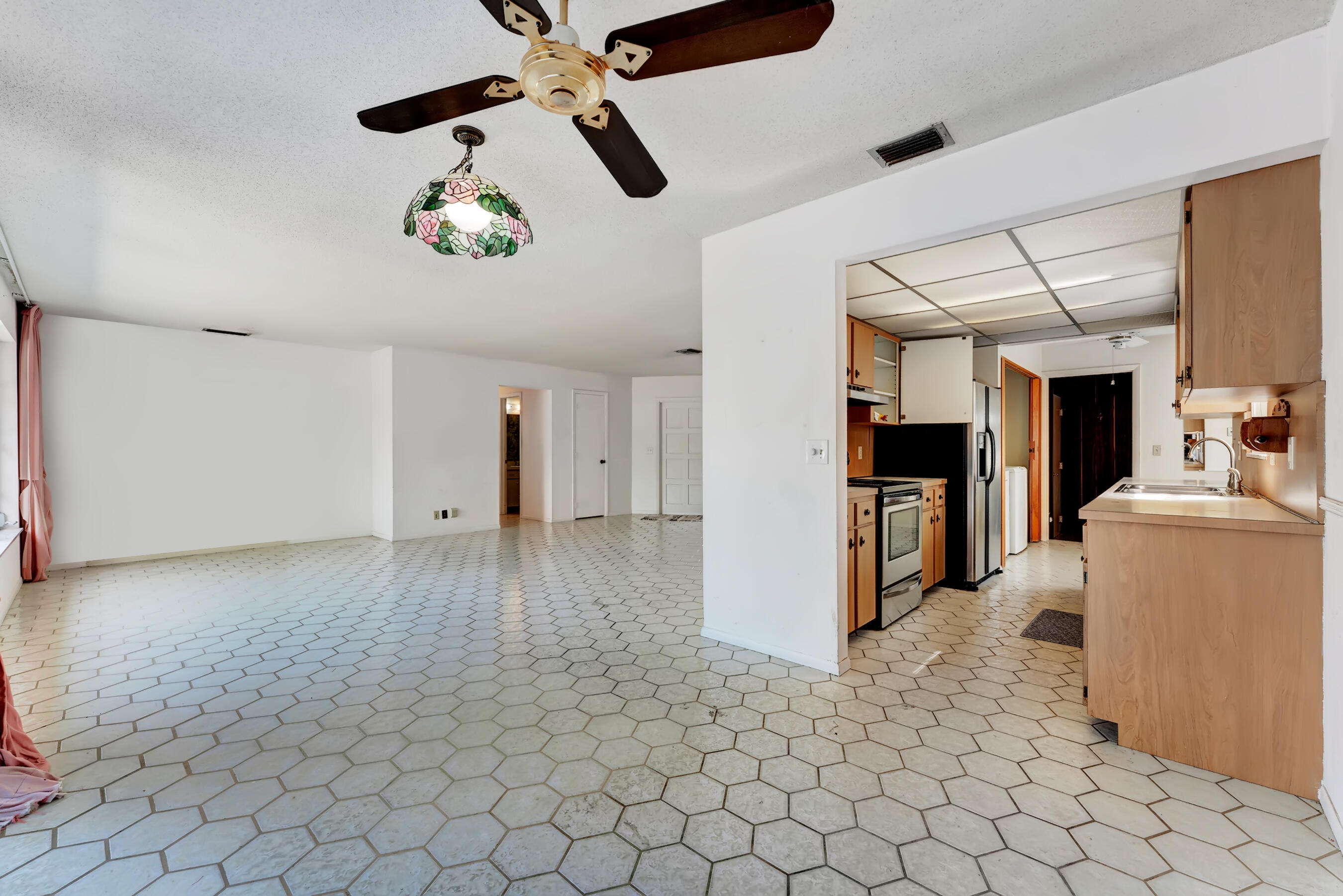 625 Linnet Circle Delray Beach, FL 33444 - Photo 6 of 20 _DSC6242