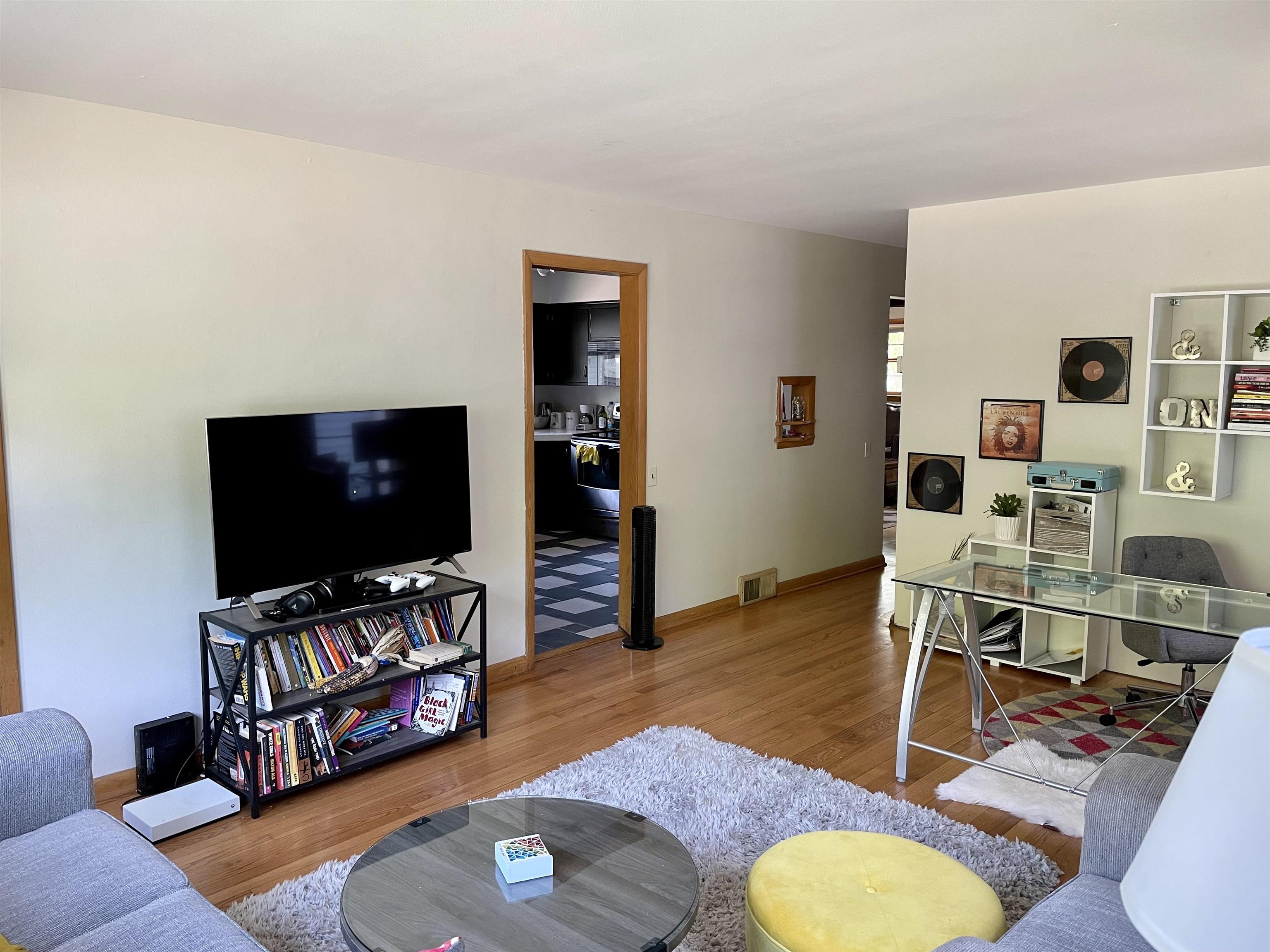 2333 Hoard Street Madison, WI 53704 - Photo 7 of 24