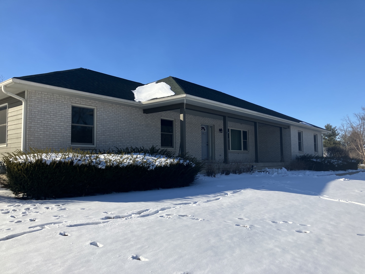 22113 Carmack Road Marengo, IL 60152 - Photo 6 of 46 Gallery Image 6