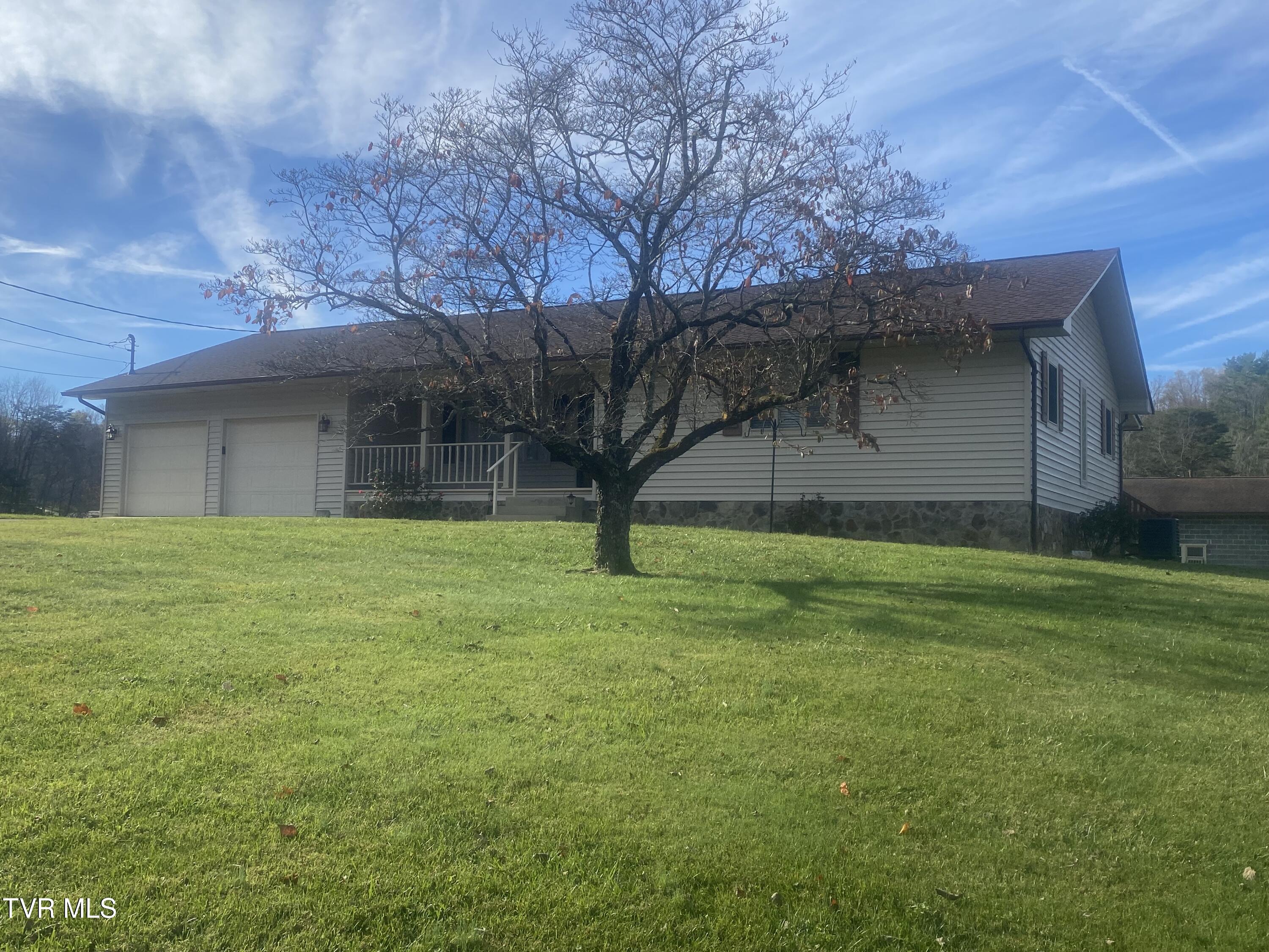 124 Anderson Road Johnson City, TN 37601 - Photo 1 of 26 IMG-8663