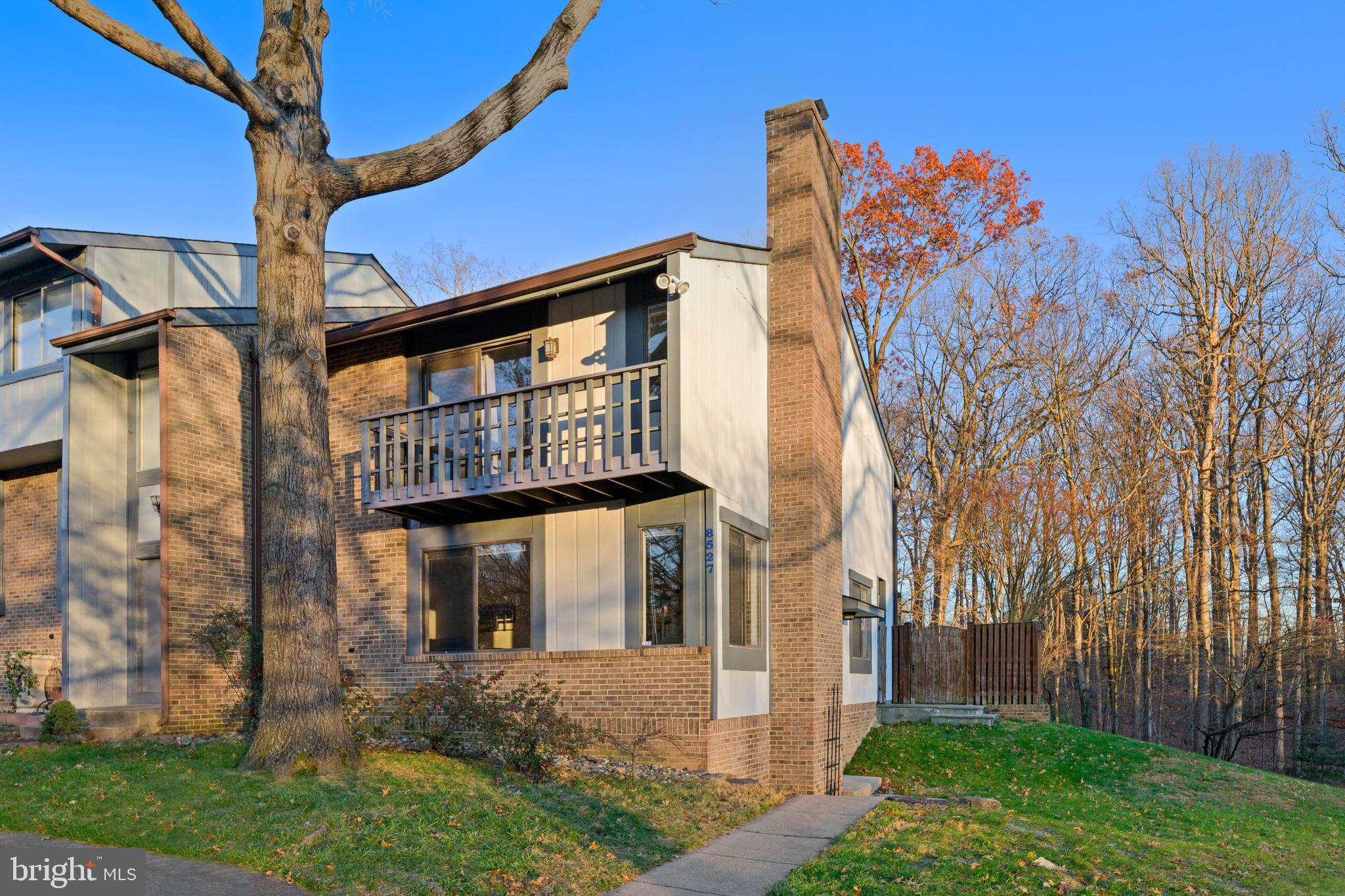 8527 Jenner Court Springfield, VA 22153 - Photo 3 of 36 Gallery Image 3