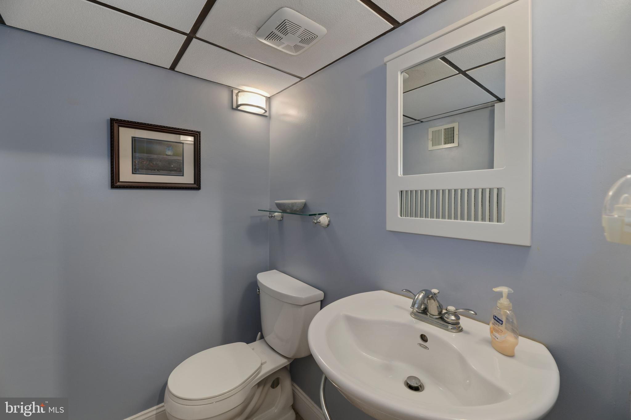 8527 Jenner Court Springfield, VA 22153 - Photo 27 of 36 Gallery Image 27