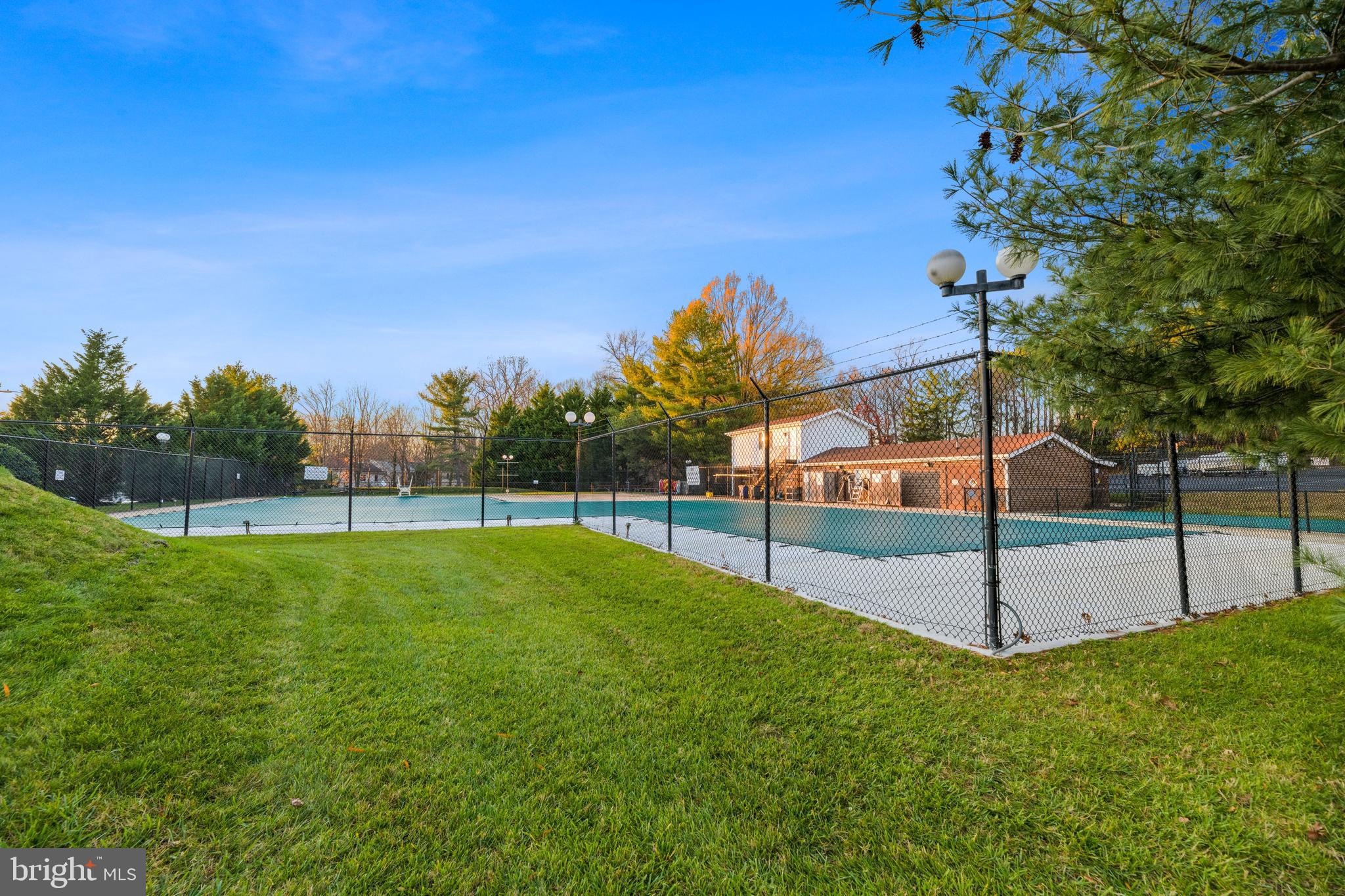 8527 Jenner Court Springfield, VA 22153 - Photo 35 of 36 Gallery Image 35