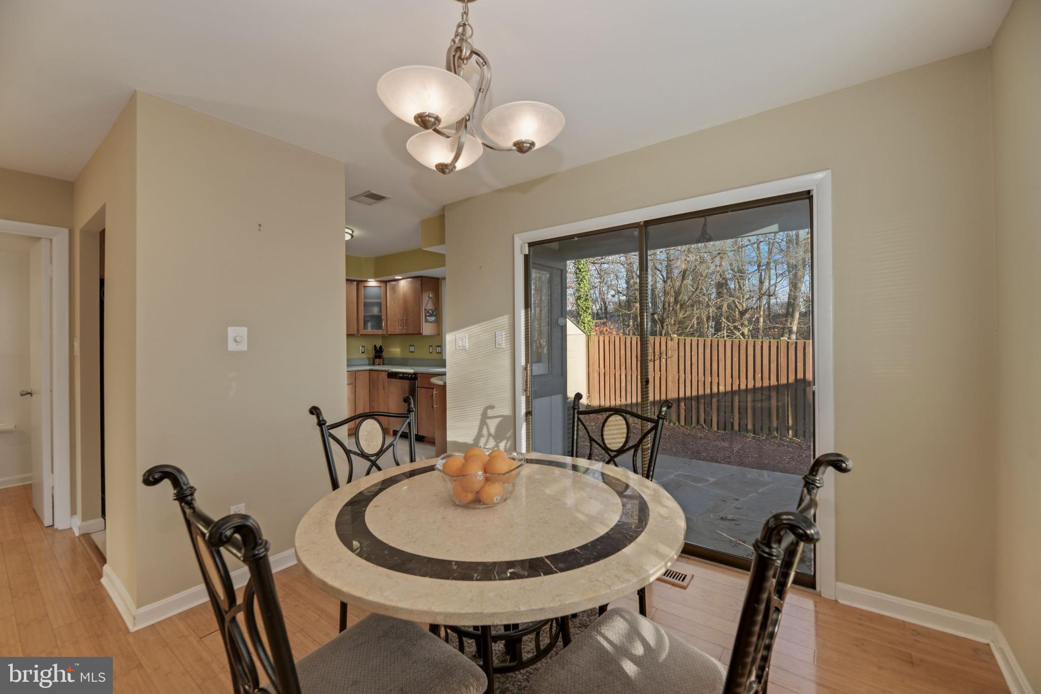 8527 Jenner Court Springfield, VA 22153 - Photo 5 of 36 Gallery Image 5