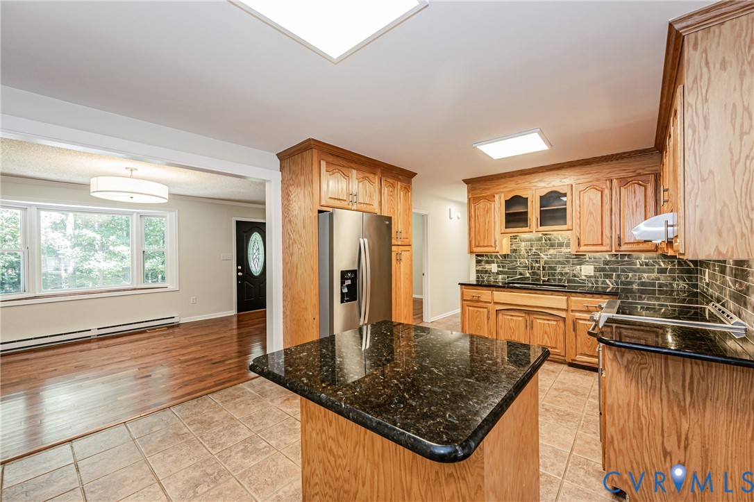 16110 Rowlett Road Chesterfield, VA 23838 - Photo 12 of 40 Kitchen looking into Living Room