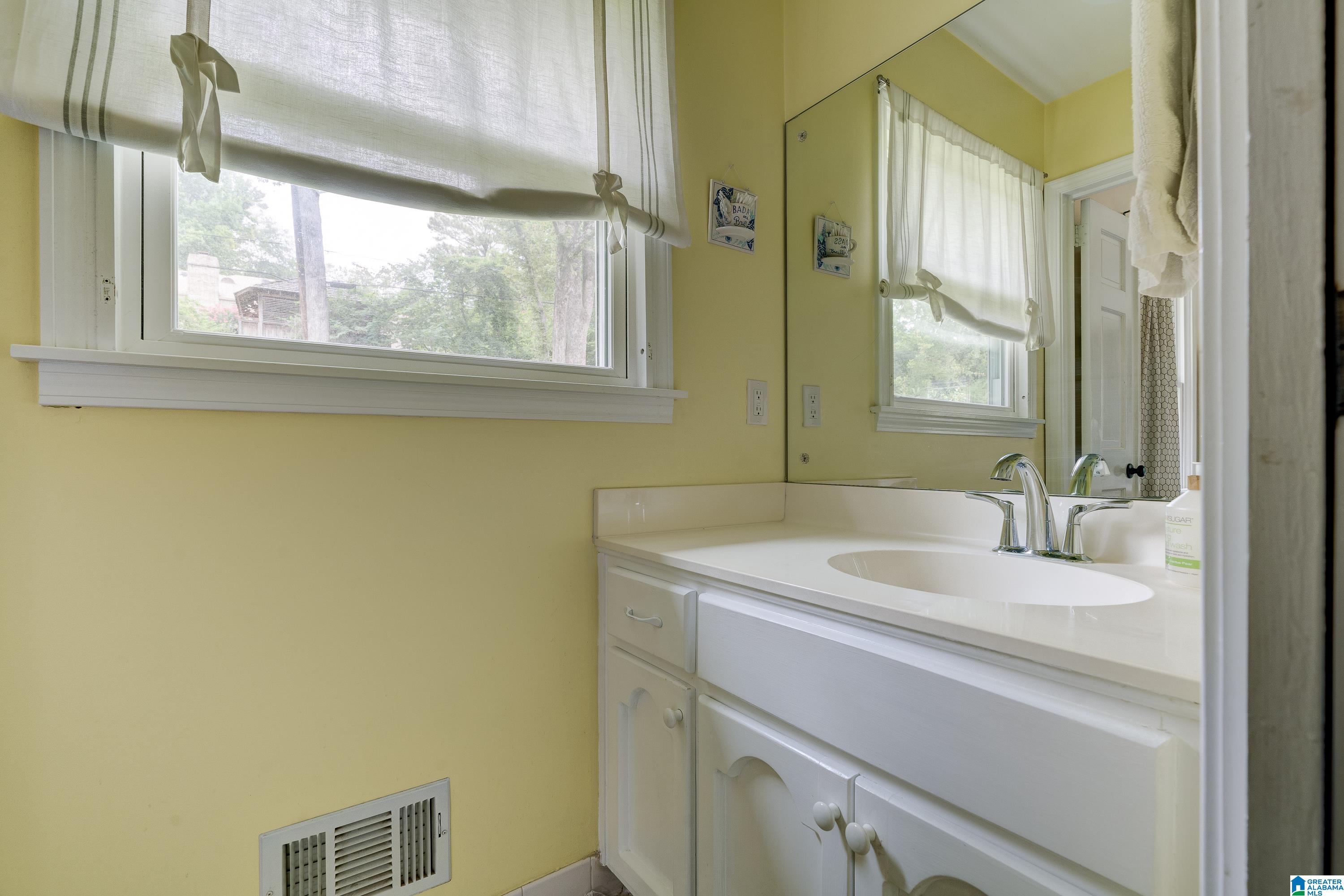 3552 Spring Valley Road Birmingham, AL 35223 - Photo 21 of 30