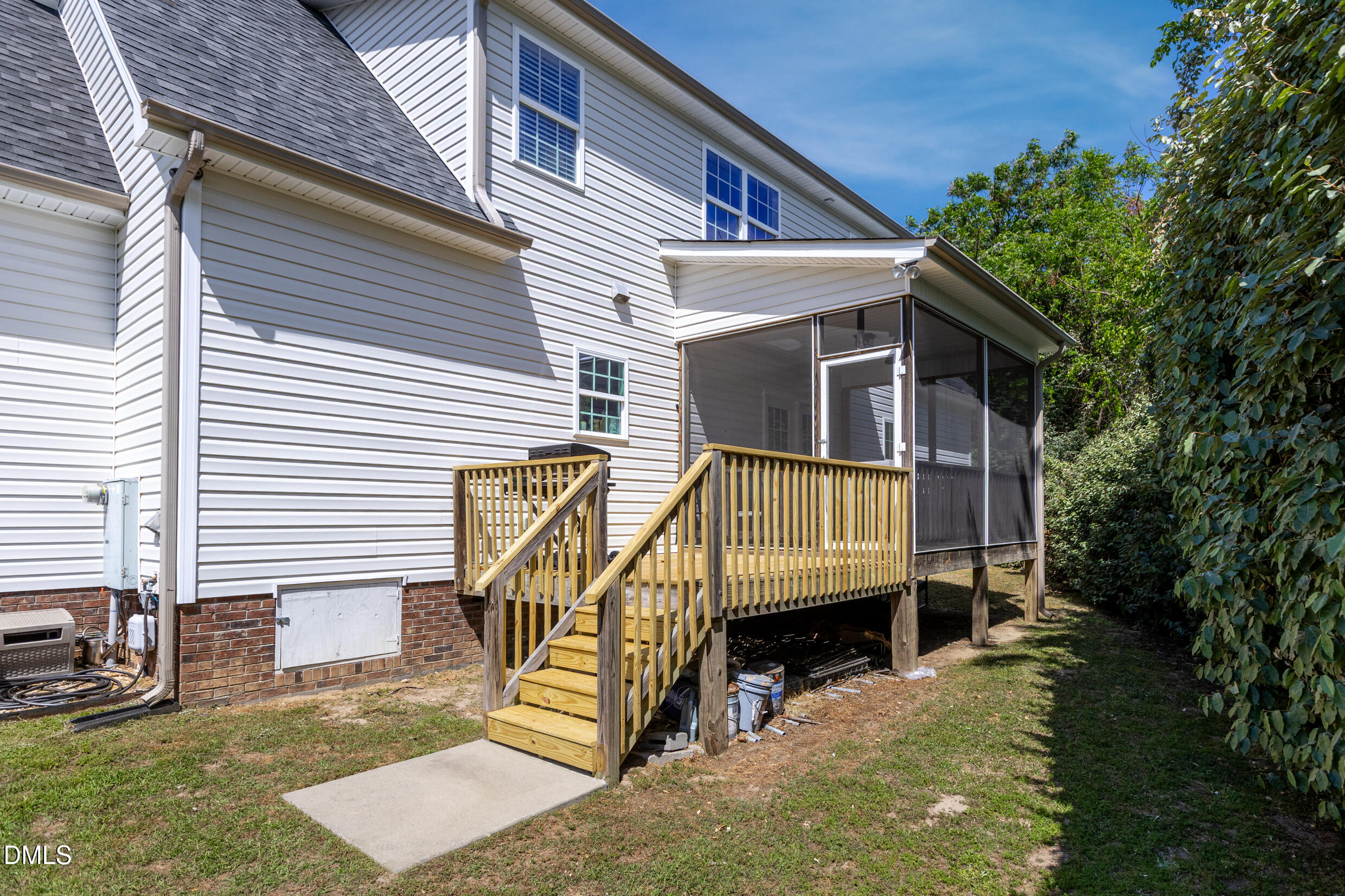 410 Raeford Road Angier, NC 27501 - Photo 32 of 36 410 Raeford Road Angier NC-46