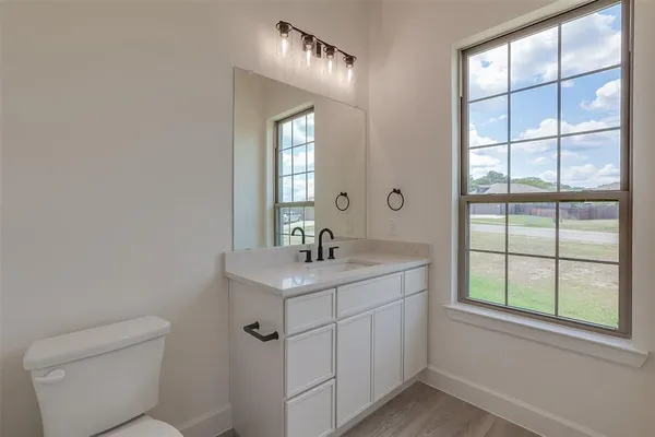 $3,000 | 1601 Sea Breeze Lane, Azle, TX 76020