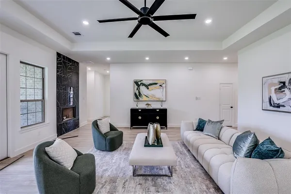 $3,000 | 1601 Sea Breeze Lane, Azle, TX 76020