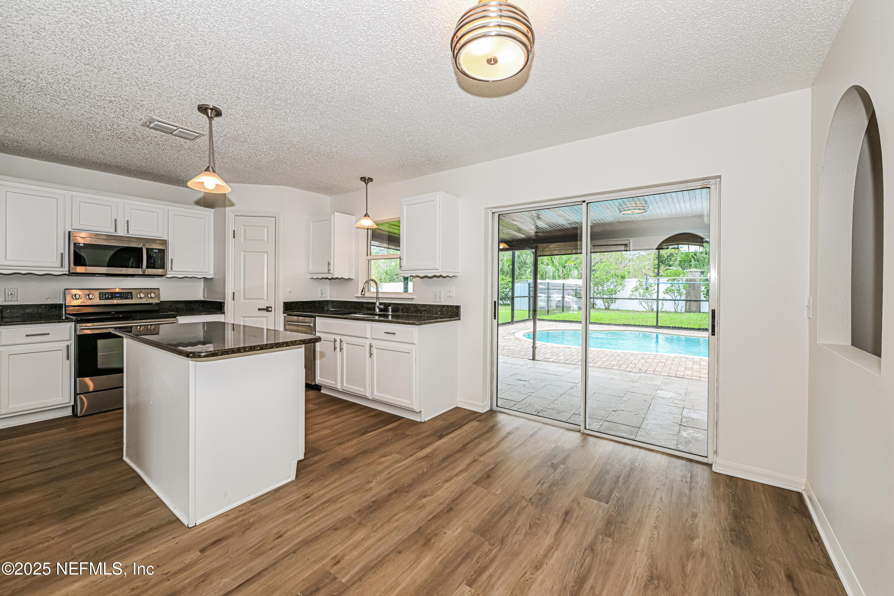 Dining Room-14747403