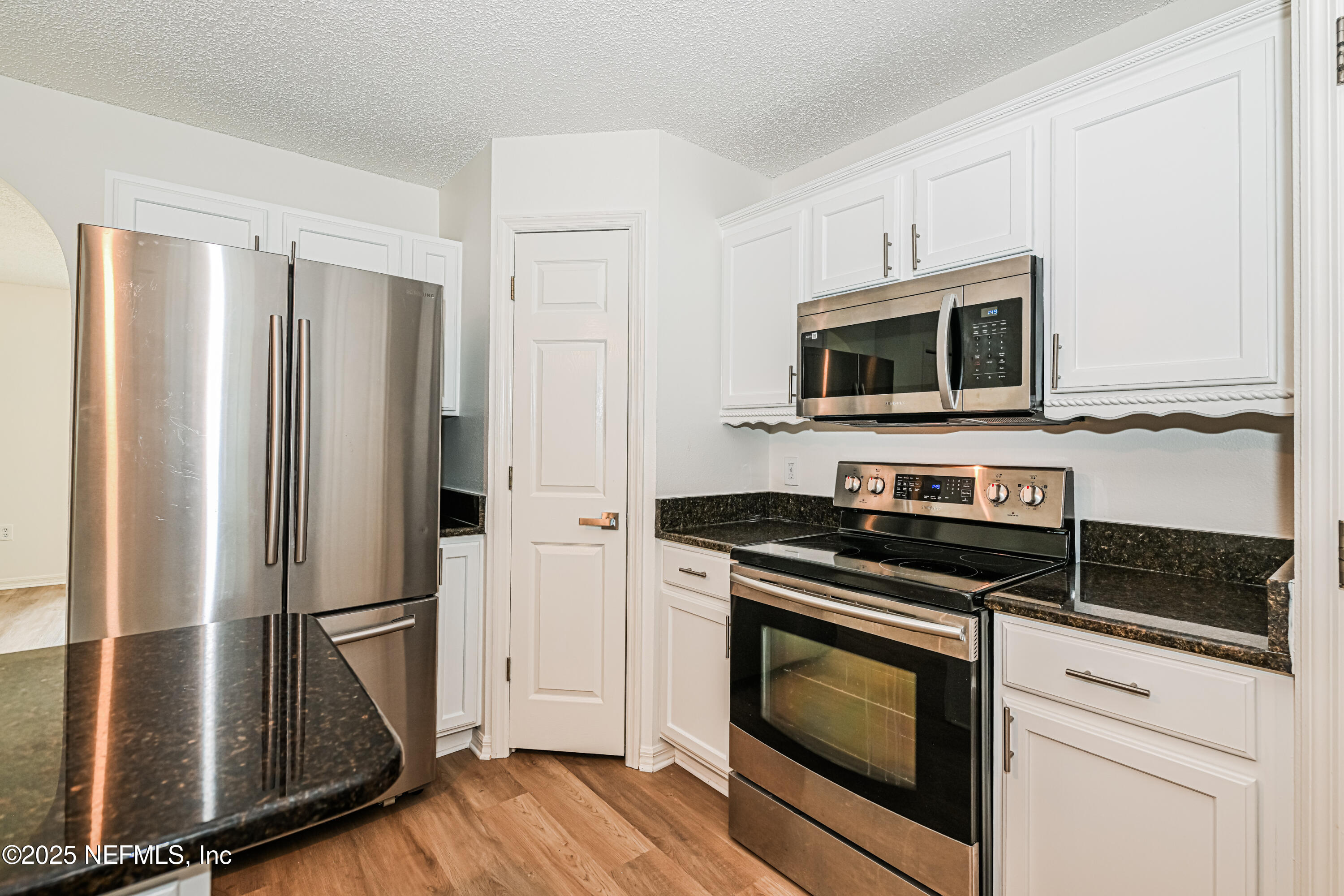 Kitchen-14747402
