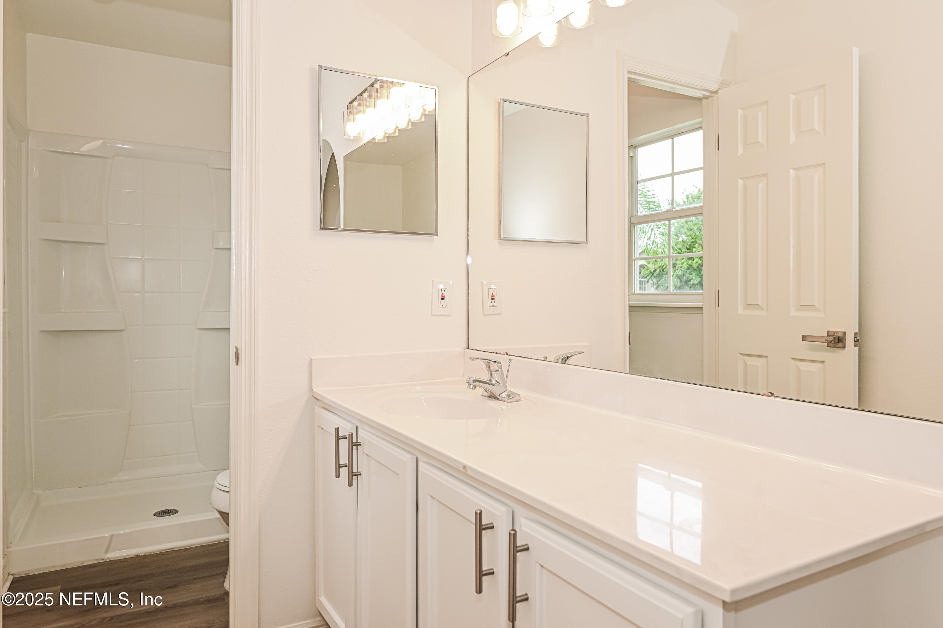 16 Reeding Ridge Drive West Jacksonville, FL 32225 - Photo 9 of 15 Main Bathroom-14747394