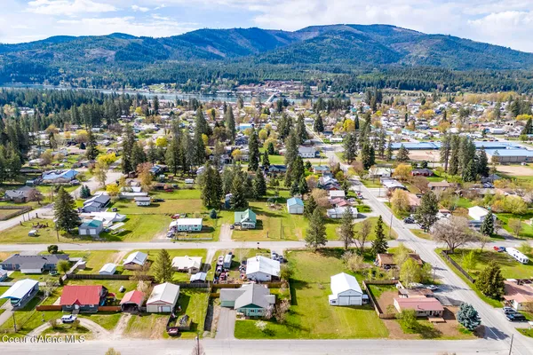$430,000 | 372 Glidden Avenue, Priest River, ID 83856