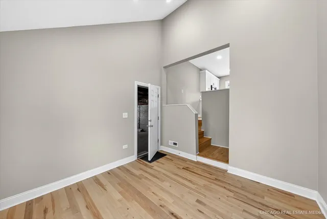 $379,000 | 102 Center Street, Algonquin, IL 60102