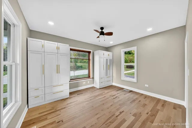 $379,000 | 102 Center Street, Algonquin, IL 60102