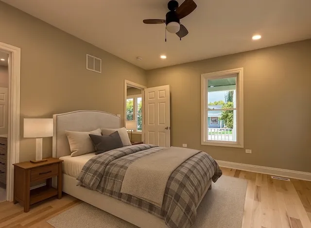 $379,000 | 102 Center Street, Algonquin, IL 60102