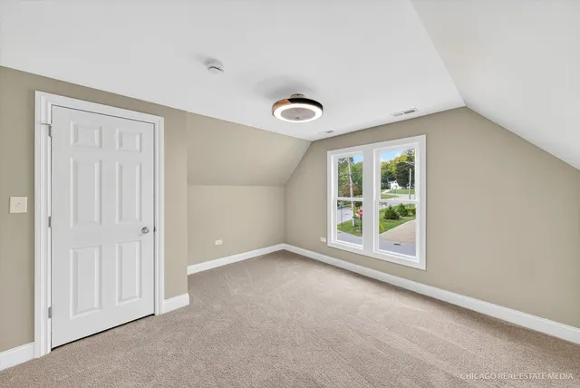 $379,000 | 102 Center Street, Algonquin, IL 60102