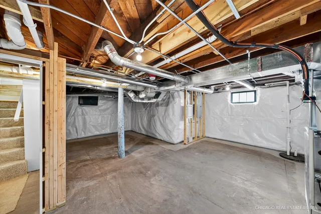 $379,000 | 102 Center Street, Algonquin, IL 60102