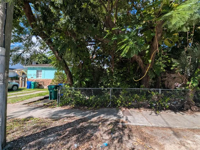 $1,099,000 | 1871 Northwest 18th Terrace, Miami, FL 33125