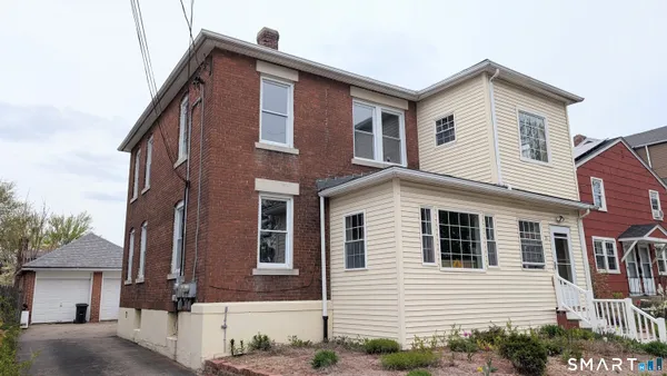 $2,000 | 15 June Street, Unit 1, East Hartford, CT 06108