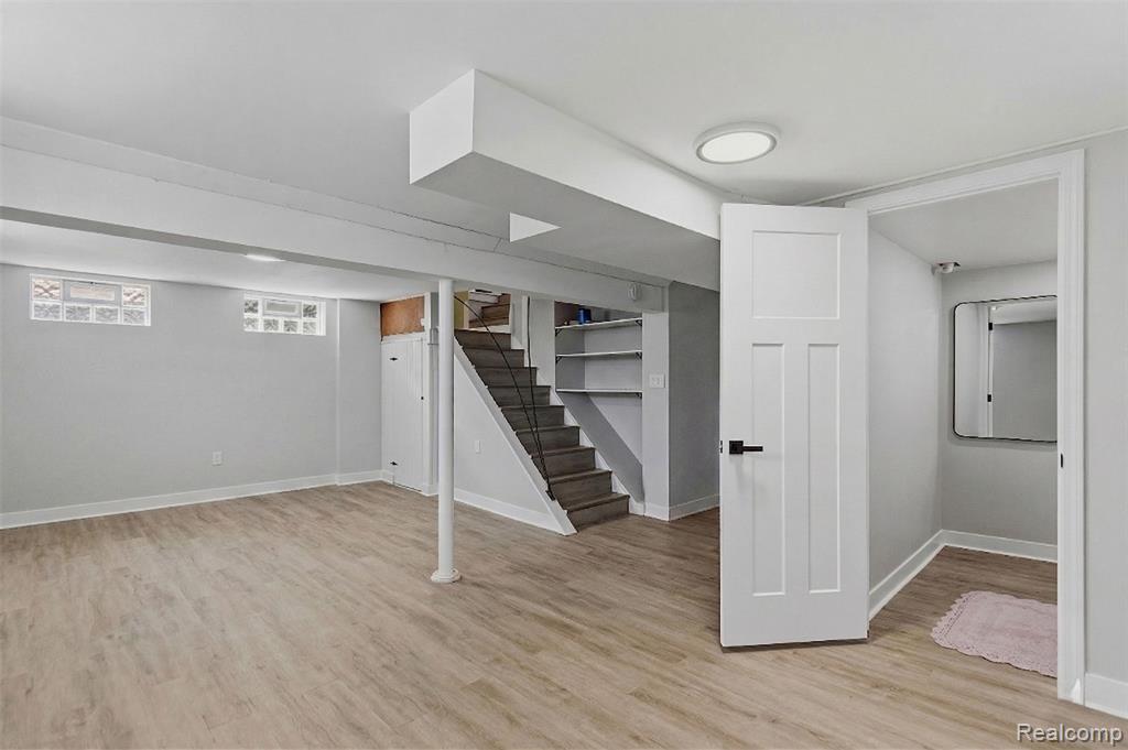 2193 Cambridge Road Berkley, MI 48072 - Photo 21 of 31